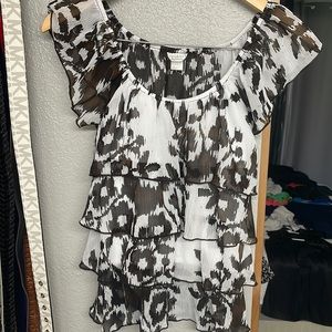 White and brown layered top size small